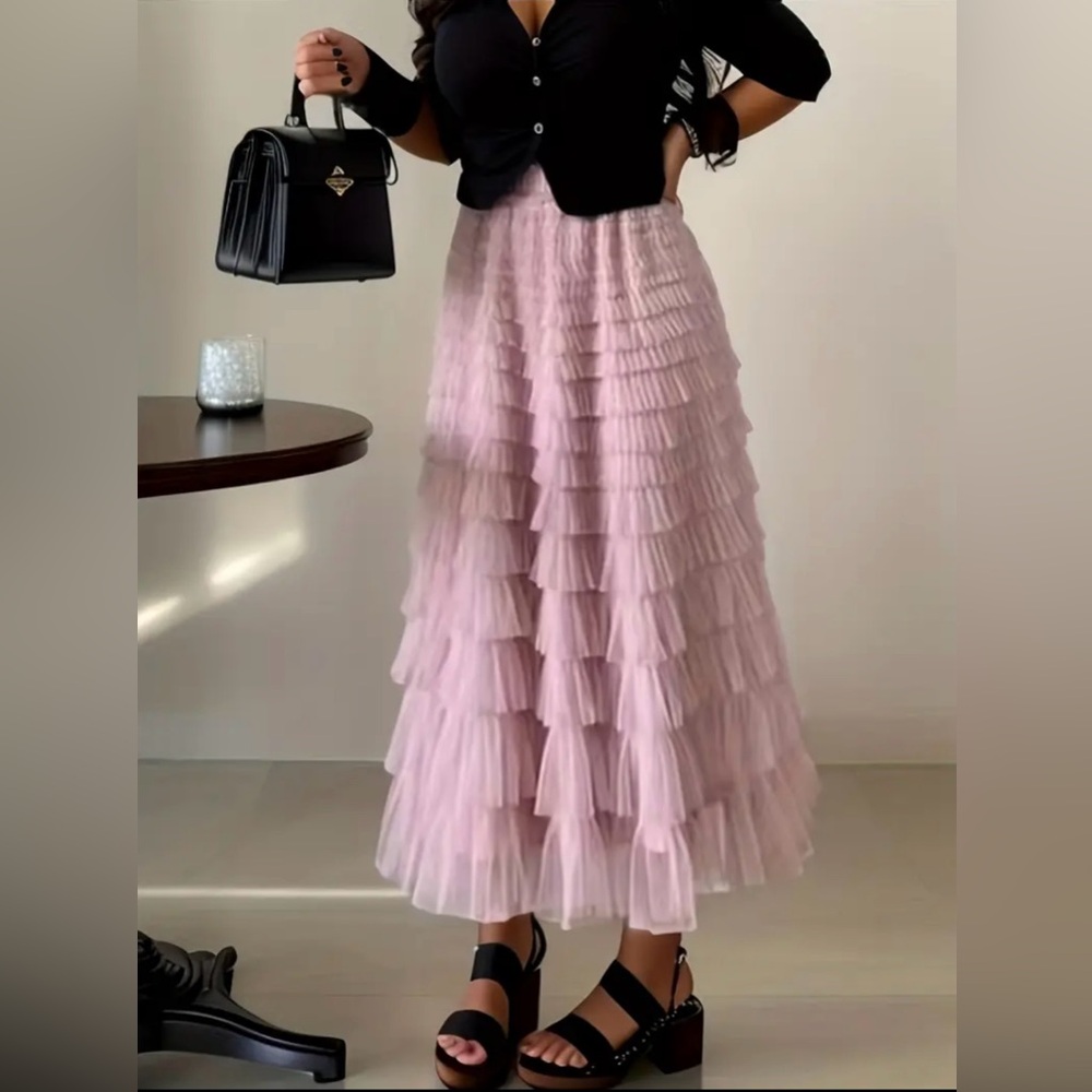 Elegant Pink Layered Midi Skirt - Picture 3 of 6